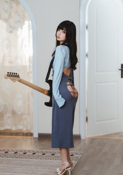 年轻老师6大胸女教师